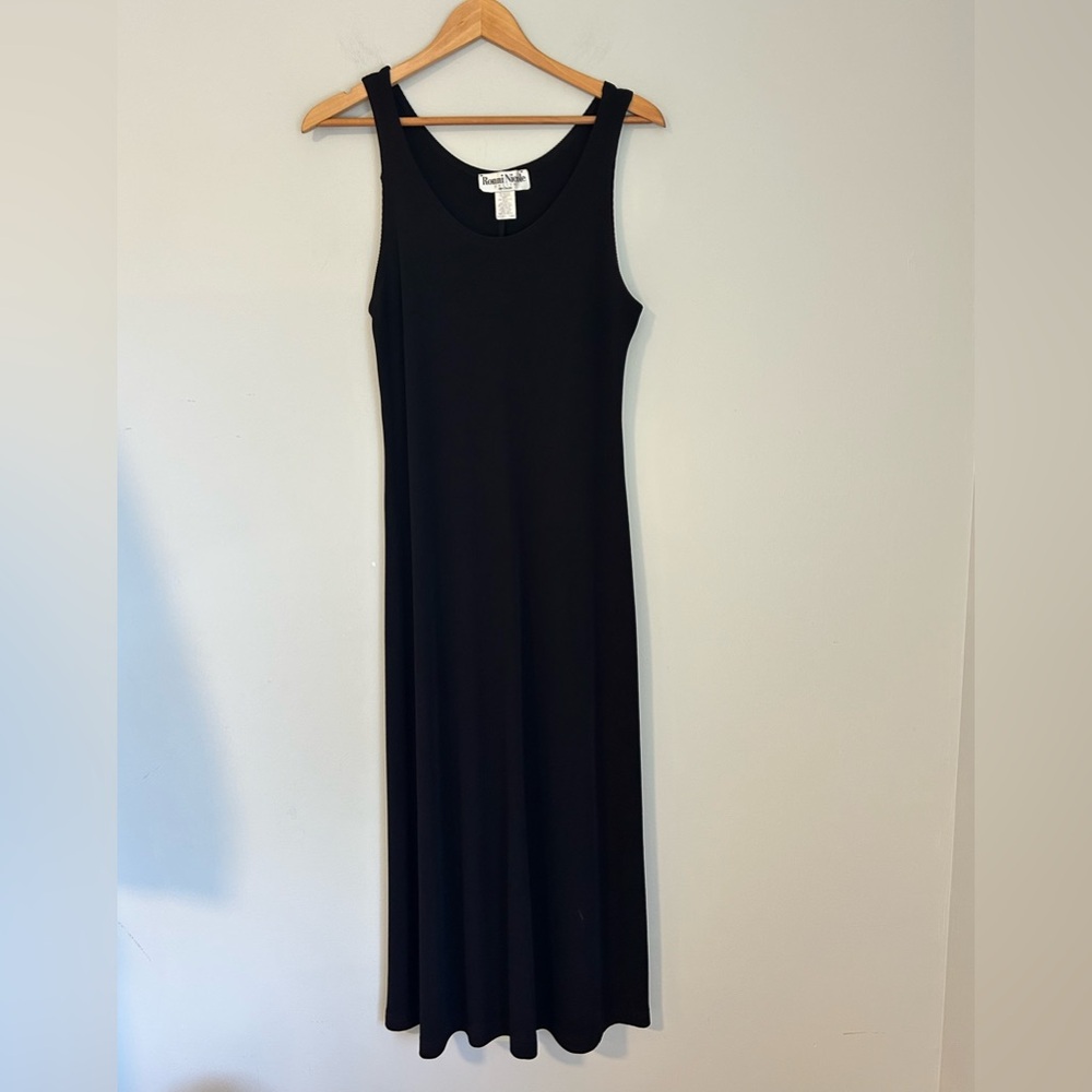 RONNI NICOLE Petite by Ouida | Size 10P | Classic Black Sleeveless Midi Dress